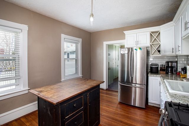 318 Cypress St, Fall River, MA 02720