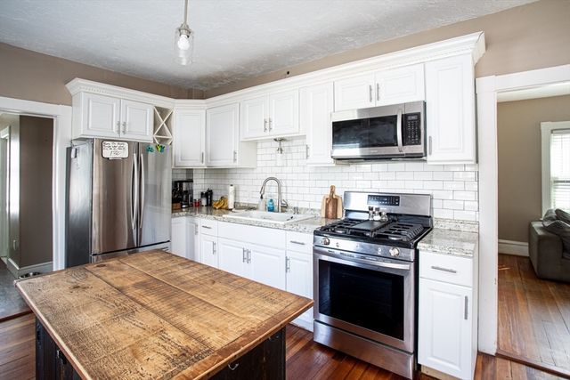 318 Cypress St, Fall River, MA 02720