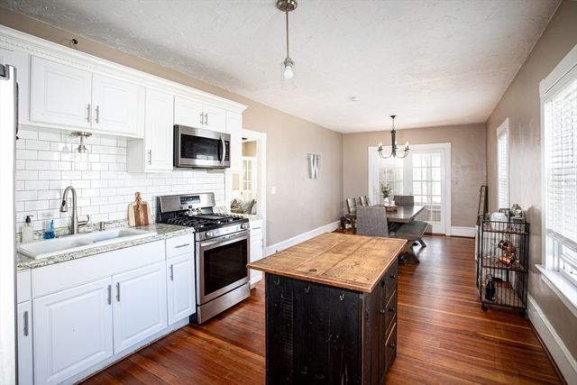 318 Cypress St, Fall River, MA 02720