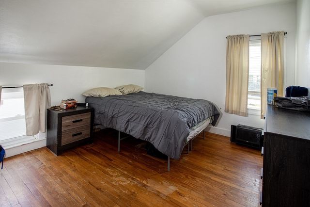 318 Cypress St, Fall River, MA 02720