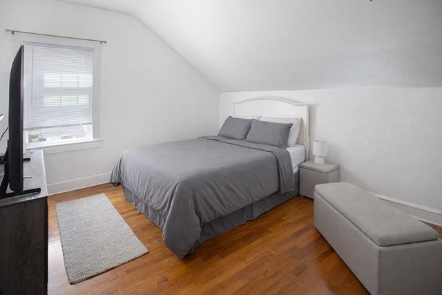 318 Cypress St, Fall River, MA 02720