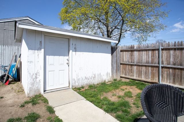 318 Cypress St, Fall River, MA 02720