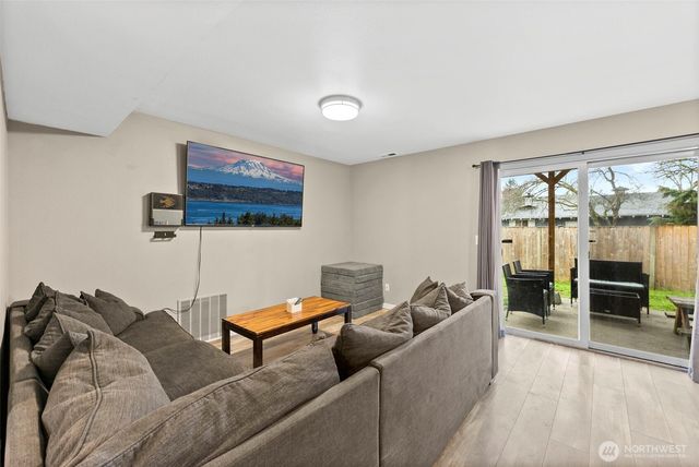 509 135th Street S, Tacoma, WA 98444