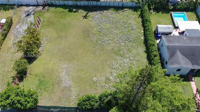 5400 SW 5th Ter, Miami, FL 33134