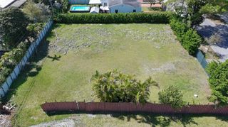 5400 SW 5th Ter, Miami, FL 33134