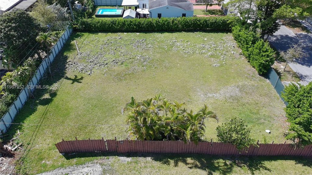 5400 SW 5th Ter, Miami, FL 33134