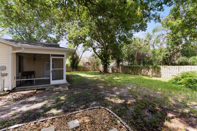 1135 38th Avenue, Vero Beach, FL 32960