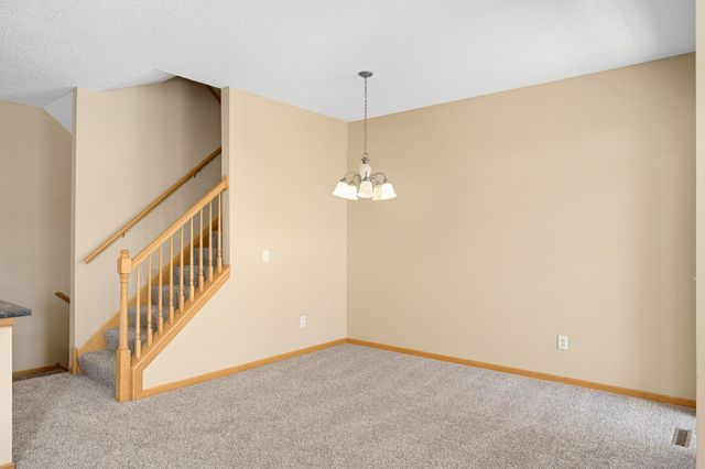 6833 Pine Crest Trl S, Cottage Grove, MN 55016