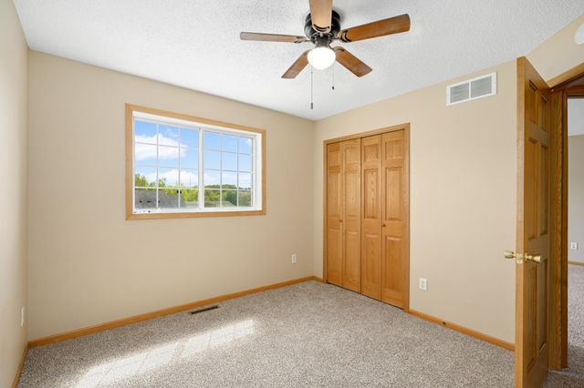 6833 Pine Crest Trl S, Cottage Grove, MN 55016