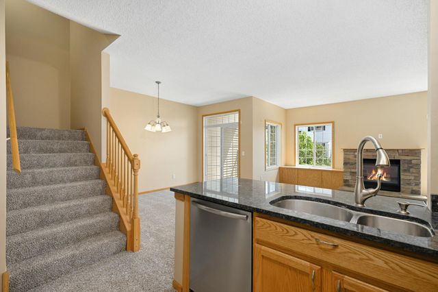 6833 Pine Crest Trl S, Cottage Grove, MN 55016