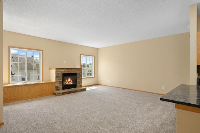 6833 Pine Crest Trl S, Cottage Grove, MN 55016