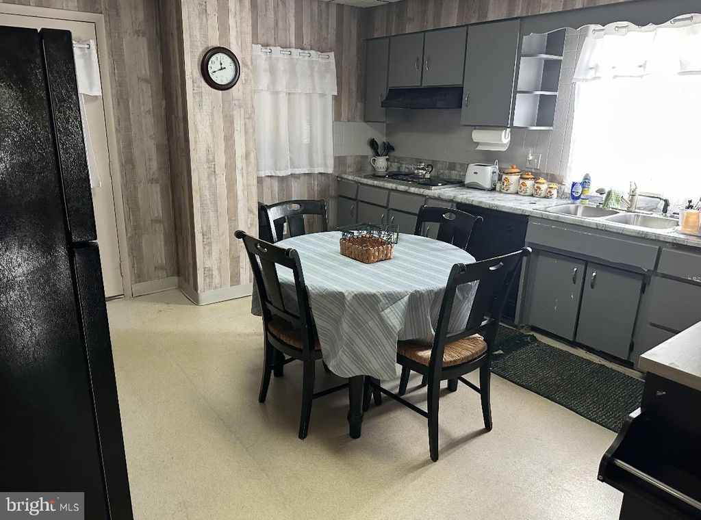 Image 7 of property listing at 16312 CLARYSVILLE RD, Eckhart Mines, MD 21528