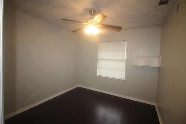 802 Sequoia Drive, Lancaster, TX 75146