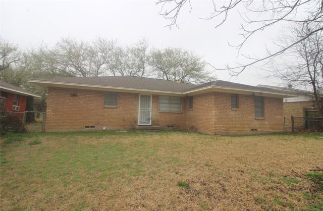 802 Sequoia Drive, Lancaster, TX 75146
