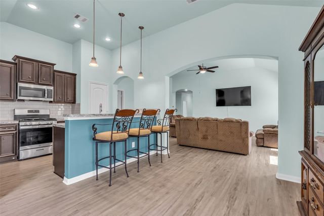 15031 Meadow Glen N, Conroe, TX 77306