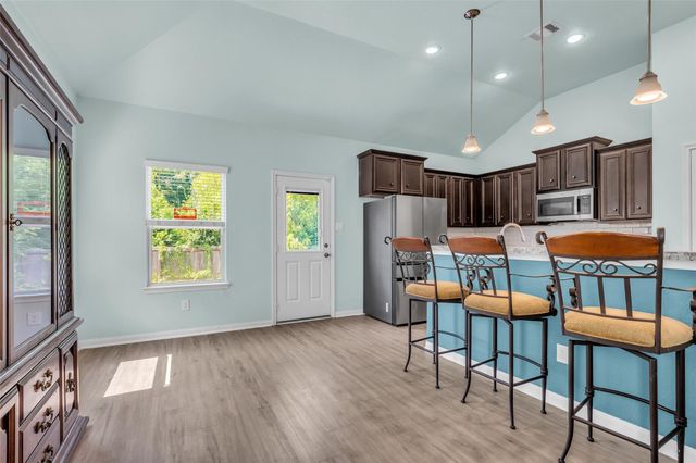 15031 Meadow Glen N, Conroe, TX 77306