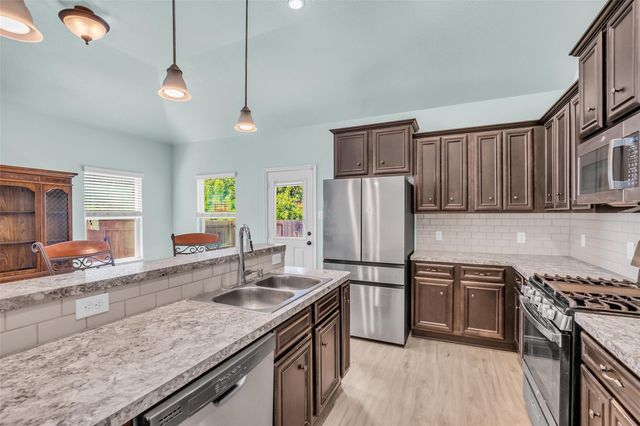15031 Meadow Glen N, Conroe, TX 77306