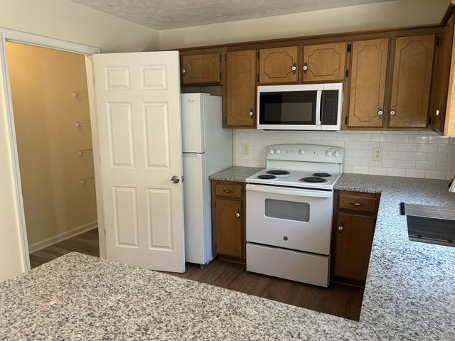4420 Winton Dr, Antioch, TN 37013