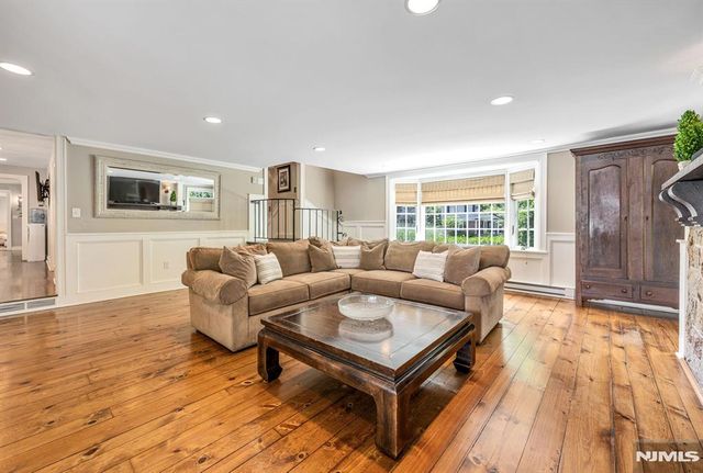 243 Hempstead Road, Ridgewood, NJ 07450