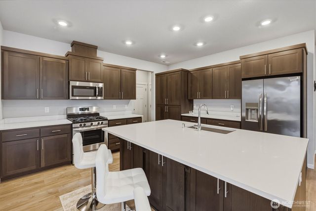 2041 Branch Creek Drive, Longview, WA 98632