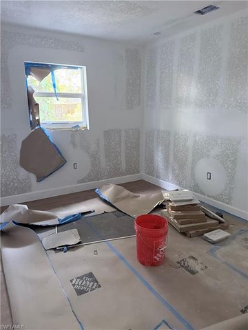 3000 Poinciana DR, Naples, FL 34105