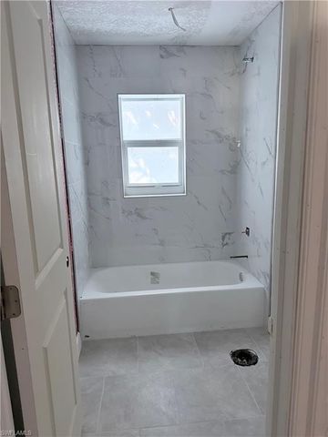 3000 Poinciana DR, Naples, FL 34105