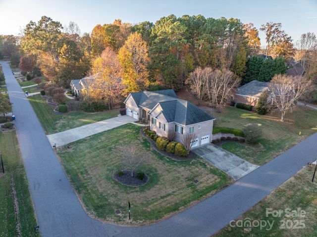 7522 Turnberry Lane, Stanley, NC 28164