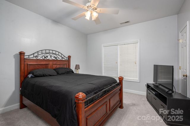 7522 Turnberry Lane, Stanley, NC 28164