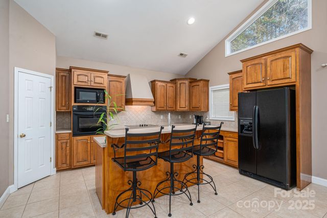 7522 Turnberry Lane, Stanley, NC 28164