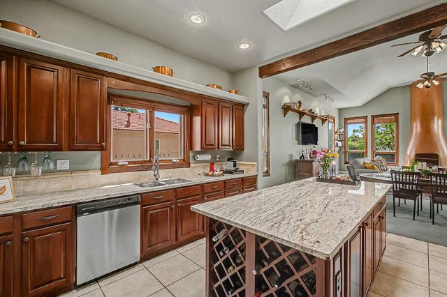315 Laguna Seca Lane NW, Albuquerque, NM 87104