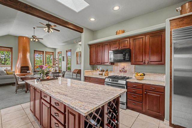 315 Laguna Seca Lane NW, Albuquerque, NM 87104