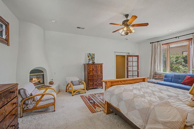 315 Laguna Seca Lane NW, Albuquerque, NM 87104