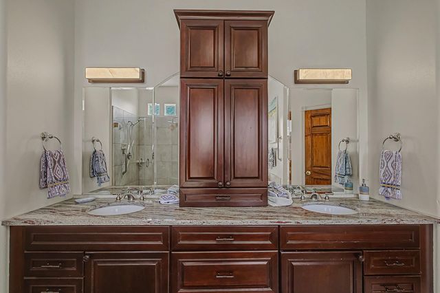 315 Laguna Seca Lane NW, Albuquerque, NM 87104