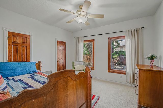 315 Laguna Seca Lane NW, Albuquerque, NM 87104