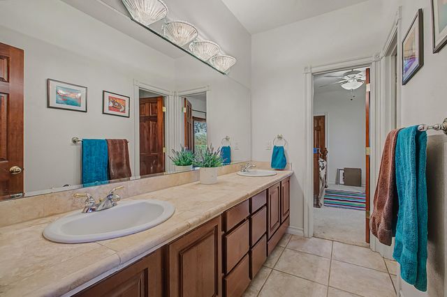 315 Laguna Seca Lane NW, Albuquerque, NM 87104