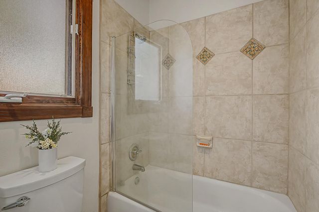 315 Laguna Seca Lane NW, Albuquerque, NM 87104