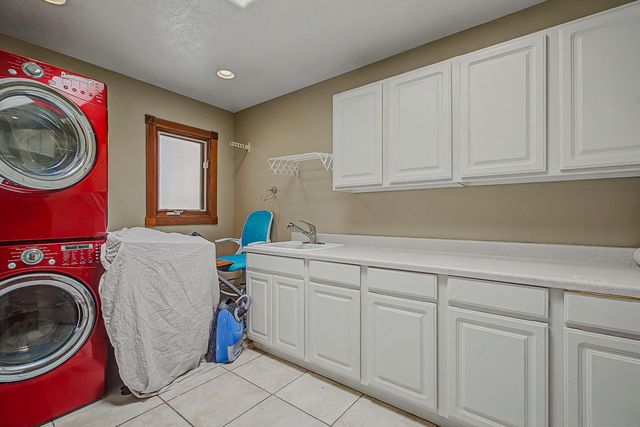315 Laguna Seca Lane NW, Albuquerque, NM 87104
