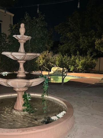 315 Laguna Seca Lane NW, Albuquerque, NM 87104