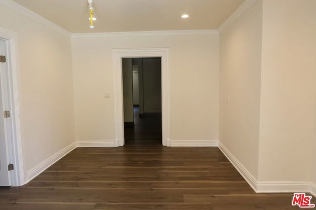 5862 Avalon Boulevard, Los Angeles, CA 90003