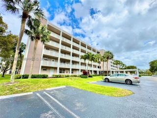 1075 Riverside Dr 302, Coral Springs, FL 33071