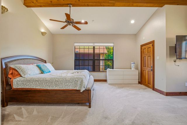 624 Williamsburg Court, Granbury, TX 76048