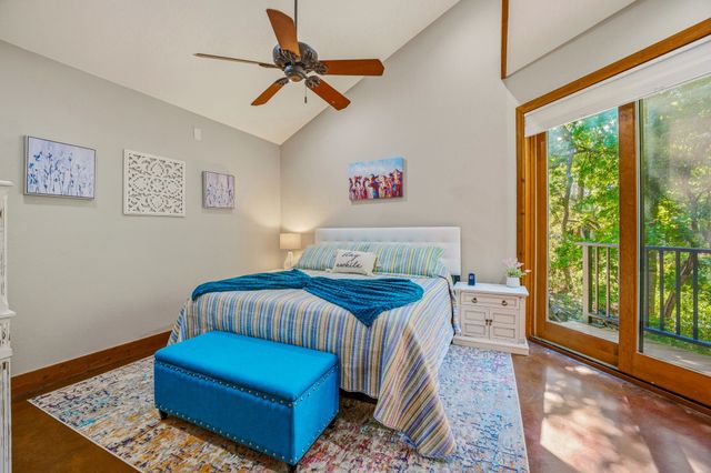 624 Williamsburg Court, Granbury, TX 76048