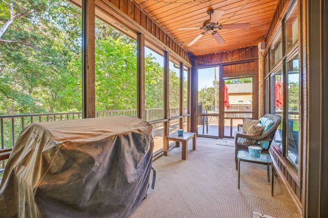 624 Williamsburg Court, Granbury, TX 76048