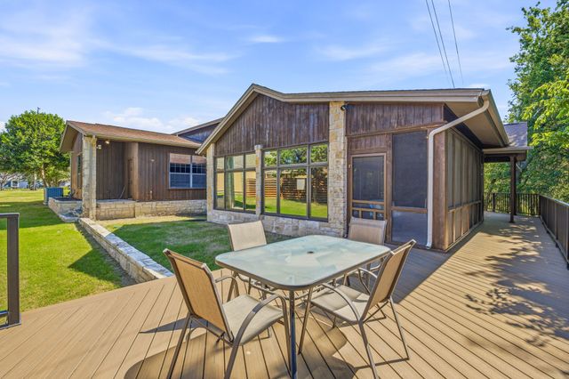 624 Williamsburg Court, Granbury, TX 76048
