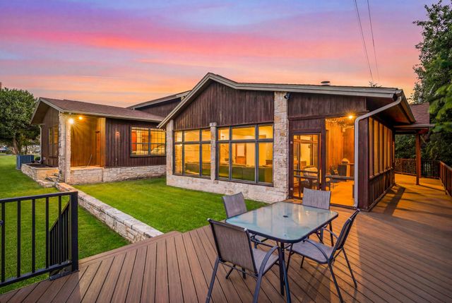 624 Williamsburg Court, Granbury, TX 76048