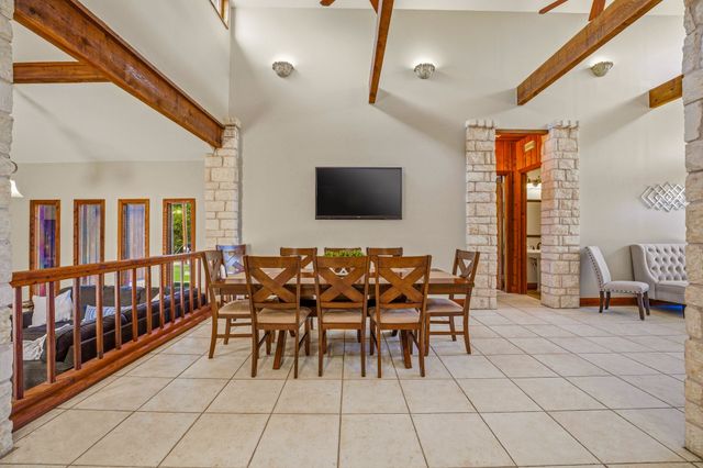 624 Williamsburg Court, Granbury, TX 76048