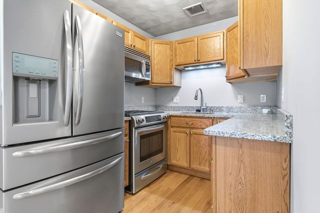 1 Lois Lane, Lynn, MA 01905