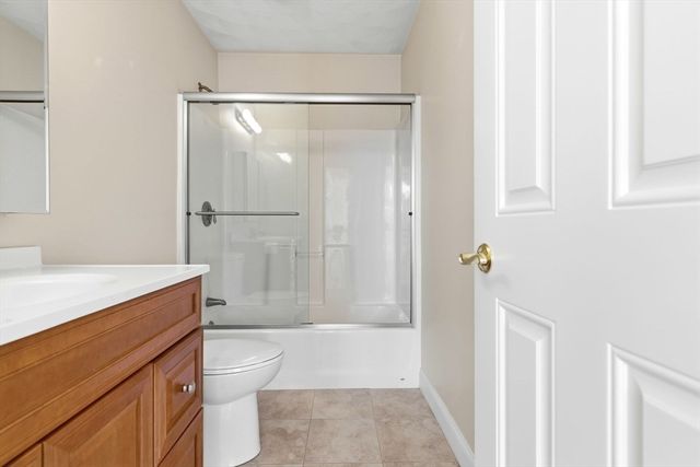 1 Lois Lane, Lynn, MA 01905
