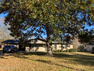 129 Bankhead Lane, Crystal Springs, MS 39059