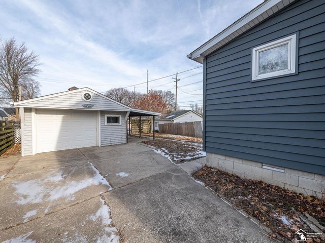 527 E Fifth Street, Monroe, MI 48161